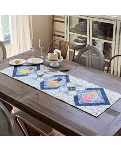 GO! Hugs and Kisses Wedding Table Runner Pattern