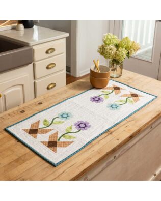 GO! Fancy Flowers Table Runner Pattern