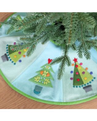 GO! Mini Christmas Tree Skirt Pattern by Sue Spargo 
