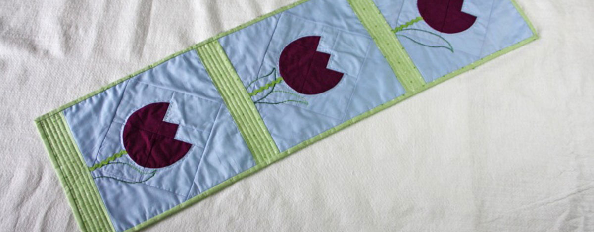 Quilting Tutorial: Winter Tulip Mini Quilt