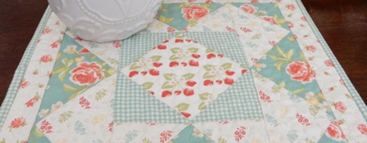 GO! Qube Spring Table Topper