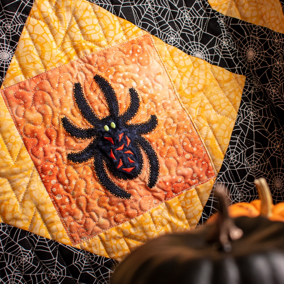 PQ11670-GO!-Halloween-Medley-Quilt-HQ-IG