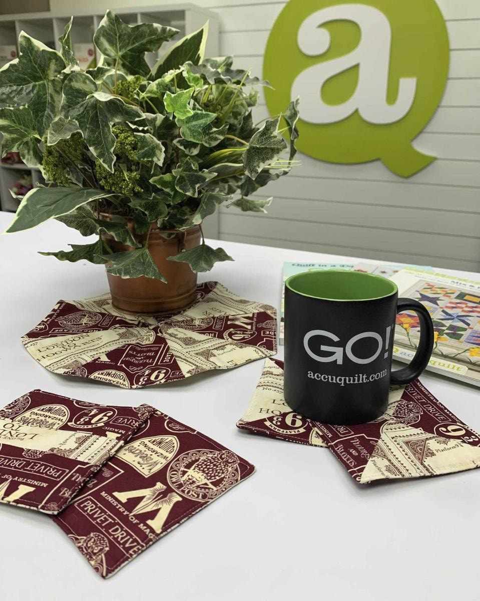Triangle Table Mats